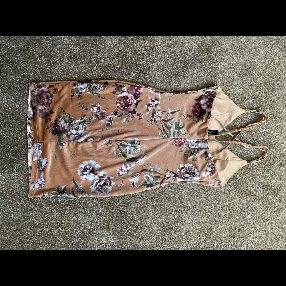 Dress - Picture 2 of 2